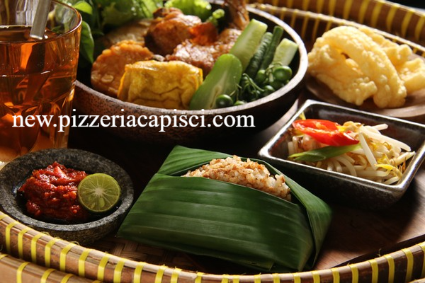 Kalap Makan Nasi Rames Sunda